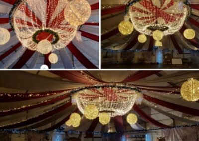 Kerstfeest zakelijk evenement personeelsfeest verlichte plafond luchtdecoratie en versiering huren organiseren afbeelding 2
