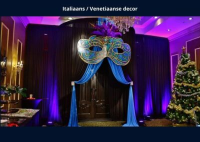 Podium decoratie voor bijvoorbeeld een DJ Booth voor een Gemaskerd bal Venetiaans feest of Bal Masque