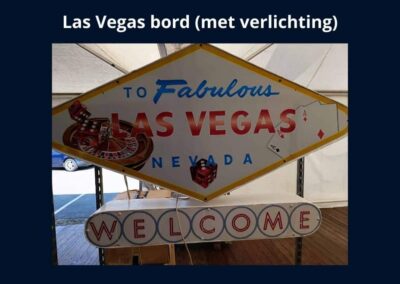 Thema decoratie Las Vegas of Casino - Las Vegas bord met verlichting. Dat is wel een must-have wanneer je dit thema kiest!